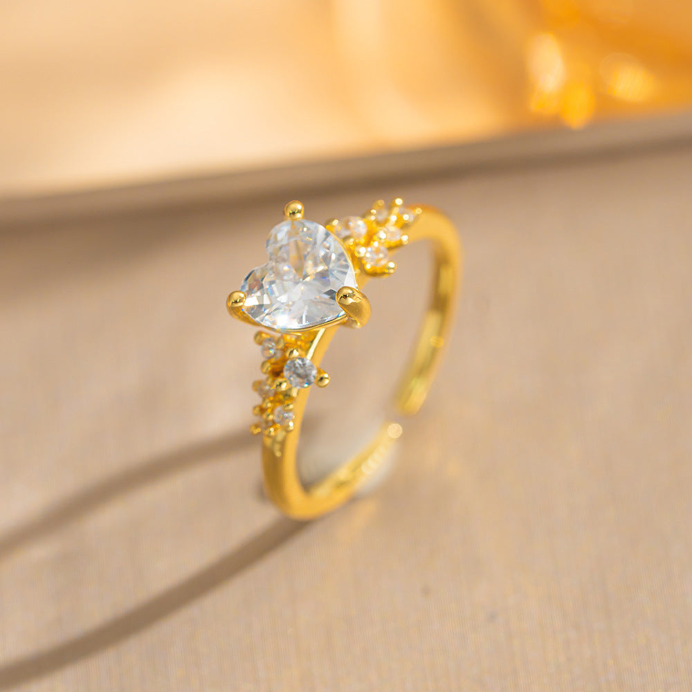 Fashionable Heart-Shaped Zircon Ring